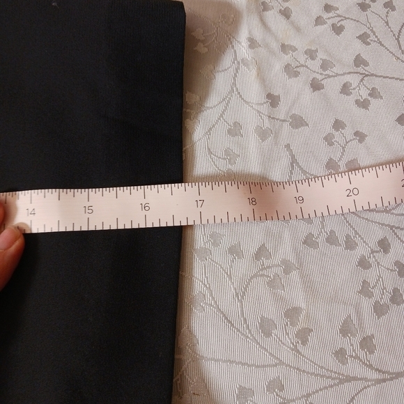 BCBGeneration Black Tulip Layer Tiered Flutter Detailed Skirt Size 4 - Picture 5 of 7